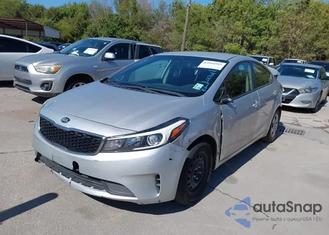 2017 Kia Forte Lx z USA, uszkodzony, nr VIN 3KPFK4A79HE087424